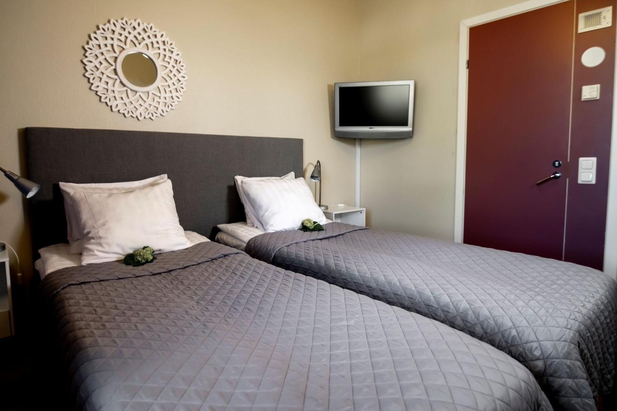 Ik Hotel & Camping Keuruu Quarto foto